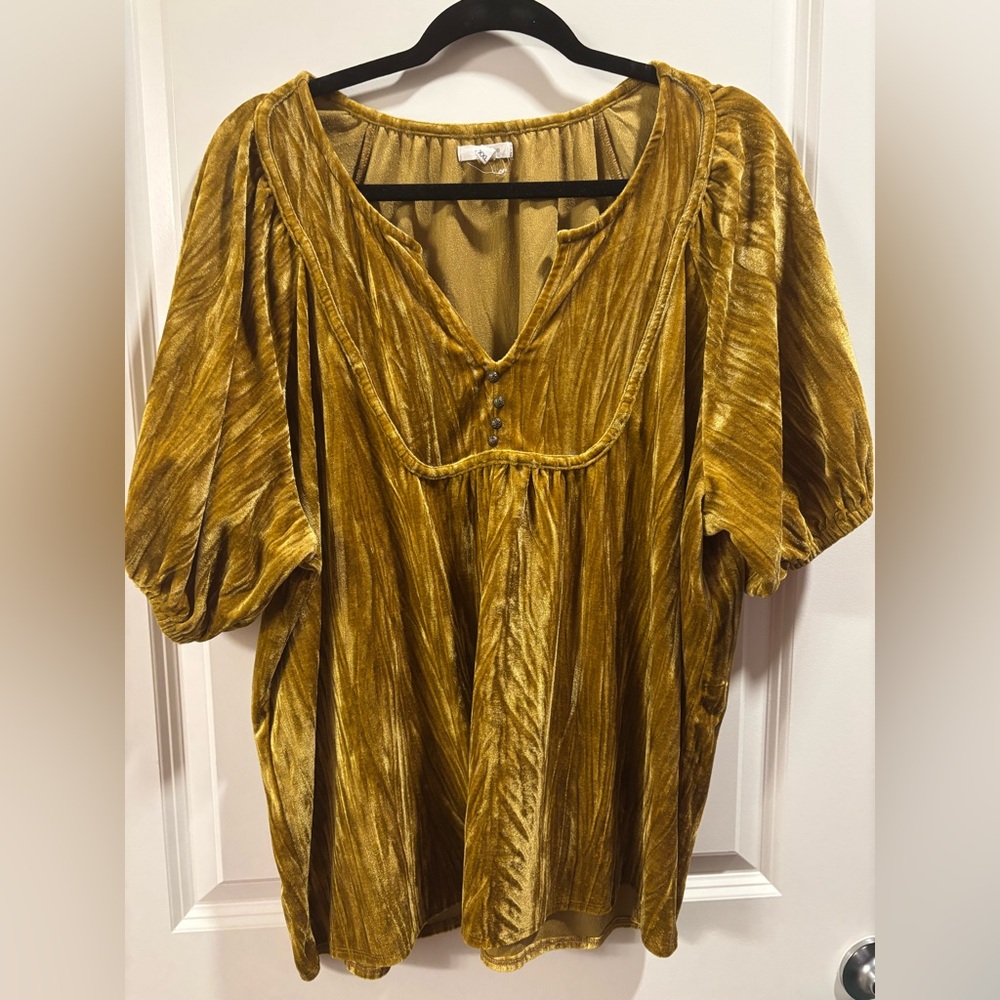 Women's Gold Top